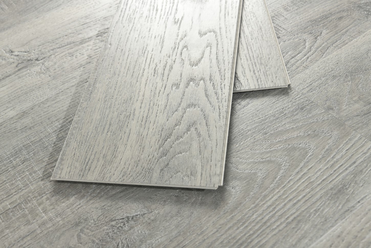 "Madera" SPC Natural Vinyl №1513 (6703) Дуб Брайтон 1220*184*4мм+1,5мм 2,2448 м.кв/10шт - вид сзади